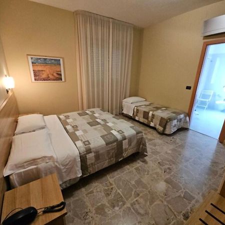 Hotel Mazzocchetti Città Sant'Angelo Eksteriør billede