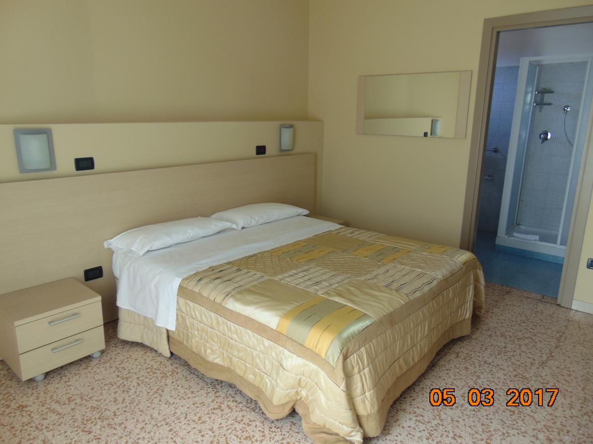 Hotel Mazzocchetti Città Sant'Angelo Eksteriør billede